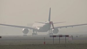 Красивое Видео Посадка и Взлет очень красивых Самолетов в Европе. Самолеты взлетают и садяться