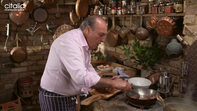 Gennaro Contaldo's Authentic Italian Spaghetti Carbonara | Citalia