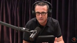 Joe Rogan SHOCKED By Chuck Palahniuk's Stories