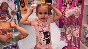 Какие игрушки купили Алина Юляшка и Алиса Огромный магазин игрушек в Дубае ВЛОГ