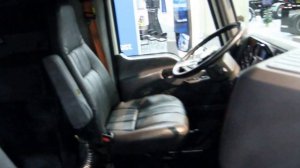 Жизнь в грузовике: Спальник тягача Mack Pinnacle 2016