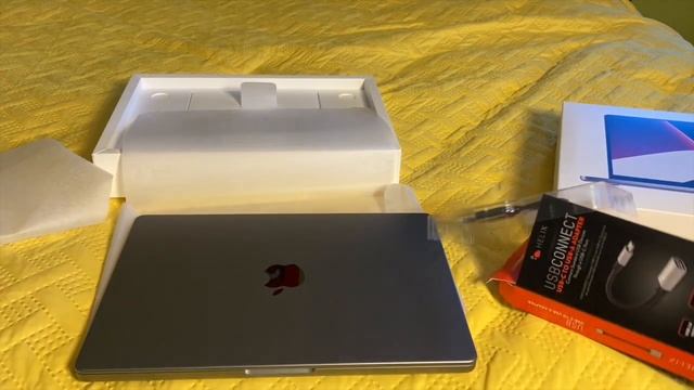Unboxing the 2021 MacBook Pro! смотреть онлайн
