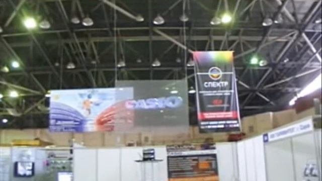 Прозрачный экран на основе проекторов CASIO