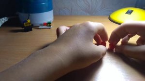 Показываю Как сделать робота-пылесоса и стол из Лего