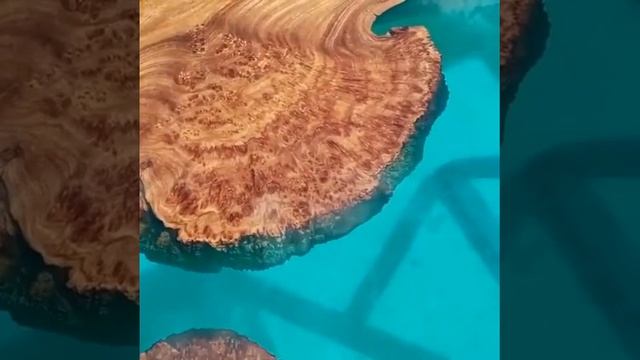 Обеденный стол из карагача