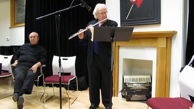 Robert Aitken performs "Fluctuare" by David Eagle смотреть онлайн