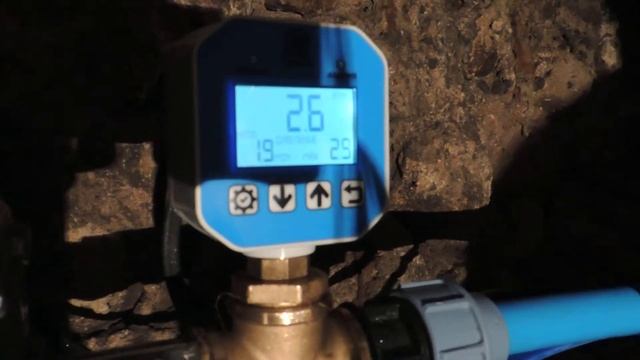 Спасение скважинного насоса при порыве расширительного бака, защита от гидроударов смотреть онлайн