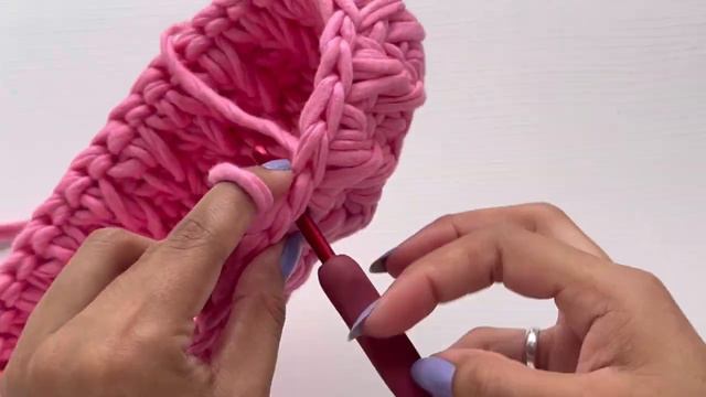 BOLSA DE CROCHÊ COM PADRAO LINDO E ALÇA REDONDA DE ACRÍLICO смотреть онлайн