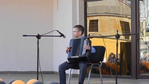 На сопках Маньжурии. Баян.