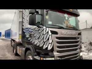 Самосвальный STAS в сцепке со SCANIA Black Griffin