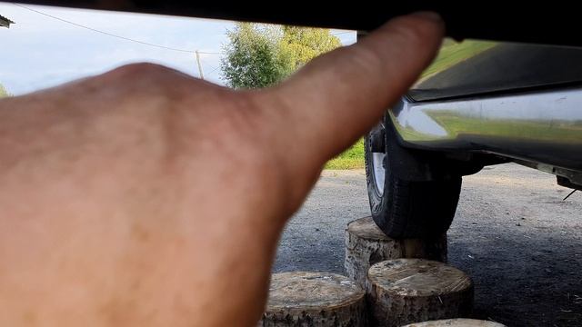 Обработка скрытых полостей дверей автомобиля спецсредством.mp4 смотреть онлайн