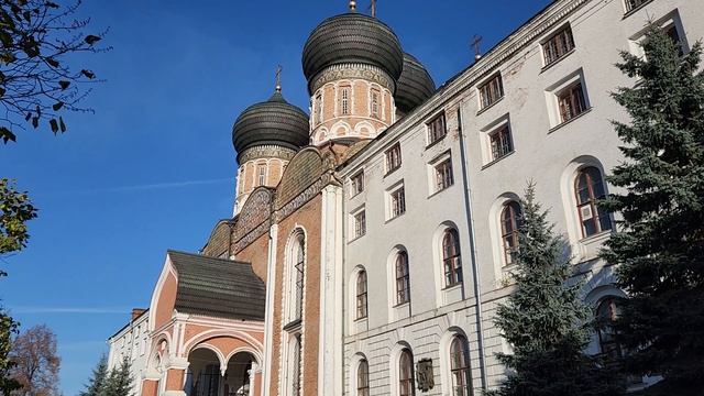 Москва. Собор Покрова Пресвятой Богородицы. Образец архитектуры 17 века. Октябрь 2022 года. смотреть онлайн