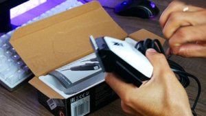 Машинка для стрижки волос Moser 1400. Распаковка. Краткий обзор. Подстригаем бороду.