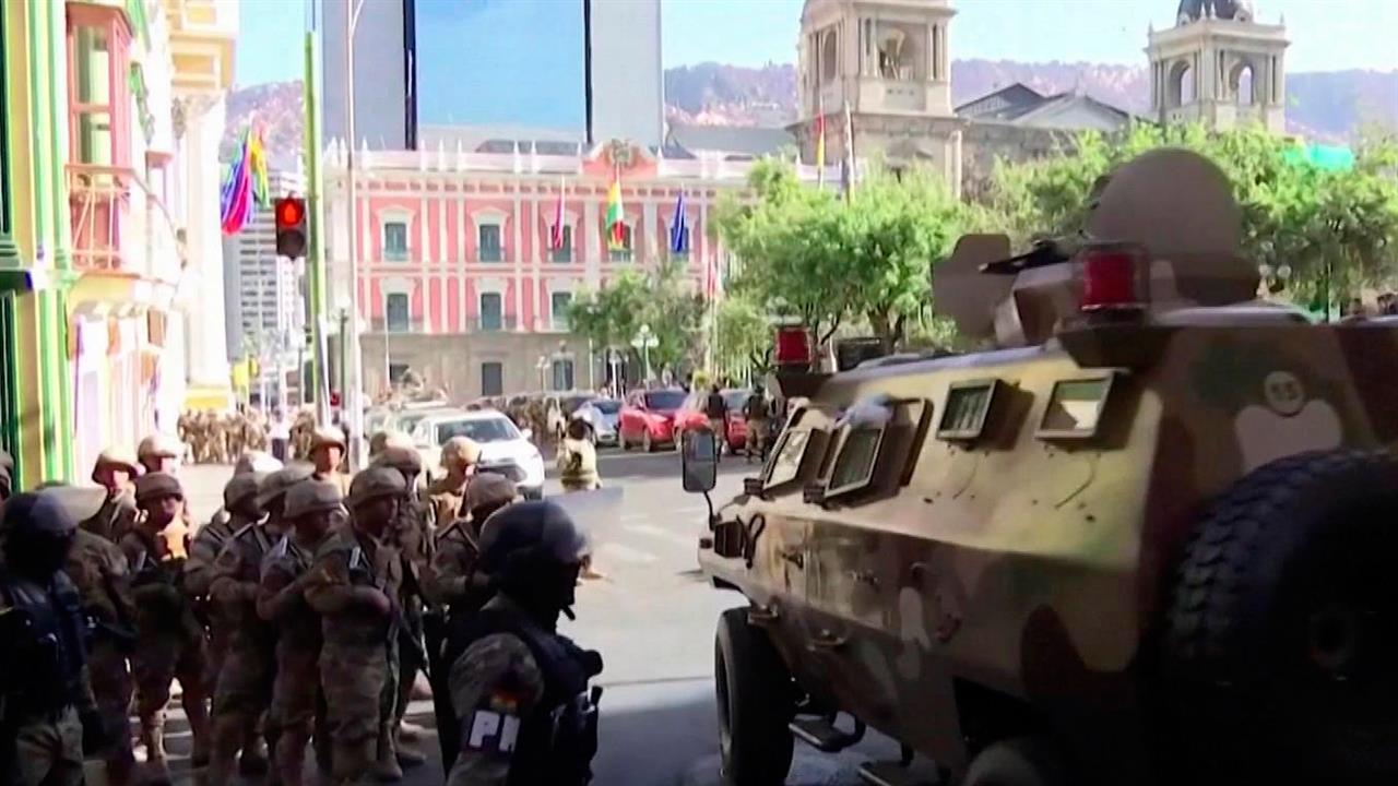 Не менее девяти человек пострадали в результате попытки госпереворота в Боливии