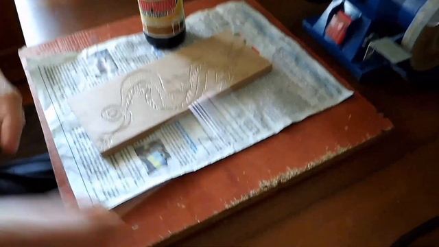 Работа гравером. Вырезаю дракона на дереве смотреть онлайн