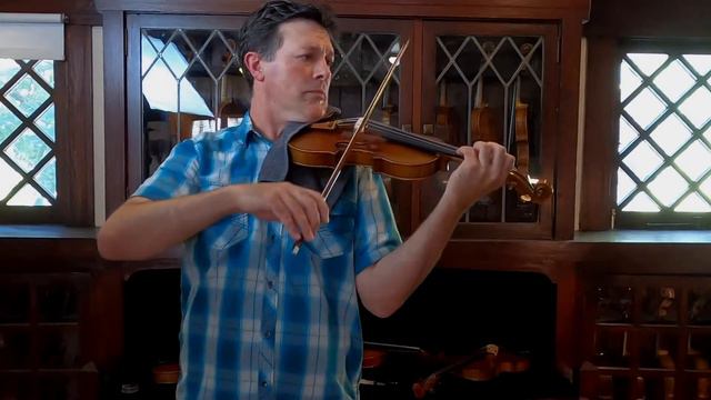 Sandro Luciano 7/8 Violin Played by Odin Mitaine смотреть онлайн