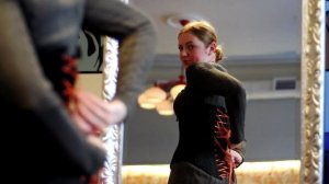 КАК ШНУРОВАТЬ КОРСЕТ НА СЕБЕ | Сёстры Мартьяновы