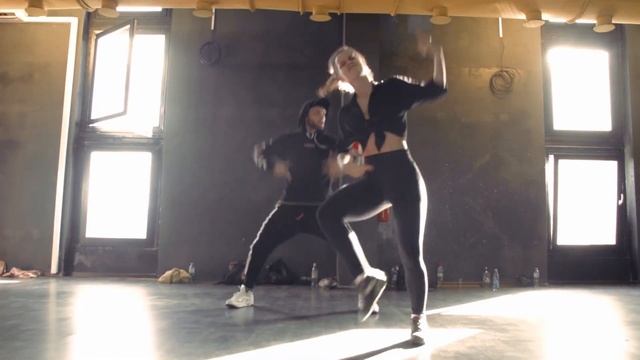 RW MOSCOW / CLASS BY PATO QUIÑONES / BAD BUNNY ft. EL ALFA - LA ROMANA смотреть онлайн