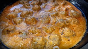 Фрикадельки в соусе из кабачковой икры / Простой рецепт вкусных фрикаделек.