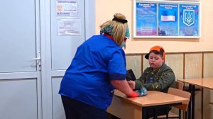 ОБПРЫСКАЛА УЧИТЕЛЯ! НАГЛАЯ УБОРЩИЦА!