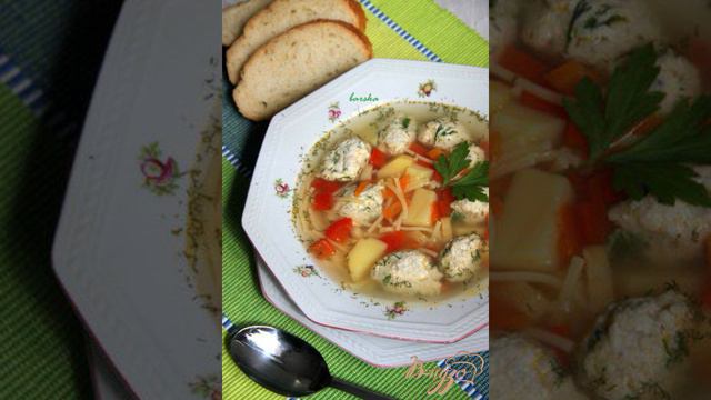 Лёгкий  суп с куриными клёцками и вермишелью