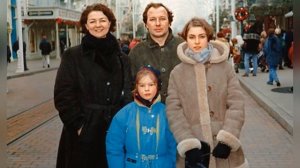 «Разрушили два союза ради новой любви». Как живет Нора из «Ликвидации» - актриса Лика Нифонтова.
