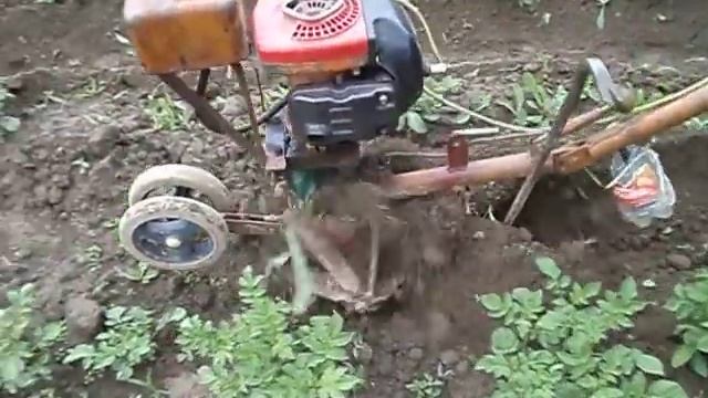 Окучник с конической фрезой смотреть онлайн