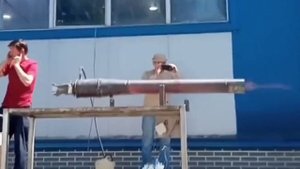 Запуск самодельного реактивного двигателя ПуВРД , pulse jet .