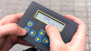 Небольшой обзор внешнего вида и настроек металлоискателя КВАЗАР ARM