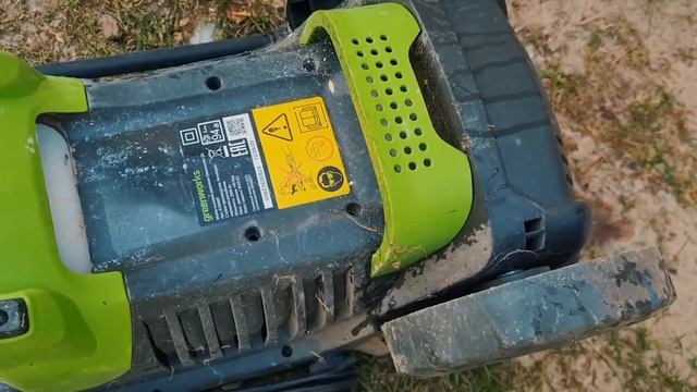 Наводили порядок на хуторе и нашли змеиное гнездо. Влог о жизни в лесу. смотреть онлайн