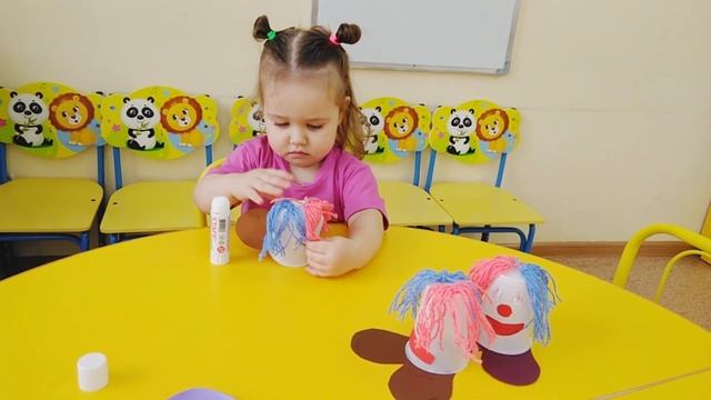 Сиреневая (младшая группа). Поделка на день смеха смотреть онлайн