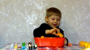 КИНДЕРЫ СЮРПРИЗЫ Открываем много яиц с игрушками МНОГО ИГРУШЕК Open a lot Kinder Surprise toys