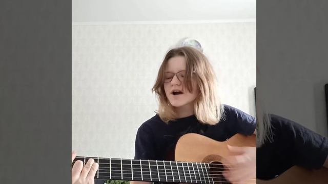 Алена швец. - Барабанщица🥁 Cover #кавер #аленашвец #кавернаалёнушвец #гитара #песня