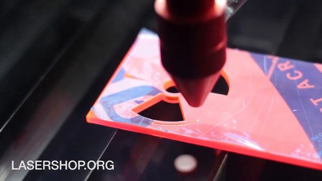 Лазерная резка пластика [LASERSHOP.ORG]