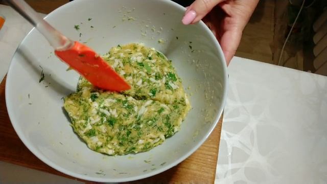 Кето рецепт: Сырная лепёшка с зеленью.