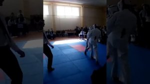 Удар в пах