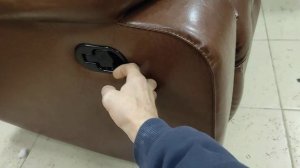 КРЕСЛО-РЕКЛАЙНЕР. ПЕРЕТЯЖКА МЕБЕЛИ. НАТУРАЛЬНАЯ КОЖА.