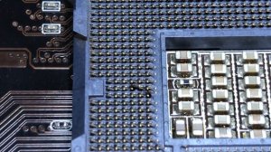 Ремонт материнской платы. Замена ножек сокета.