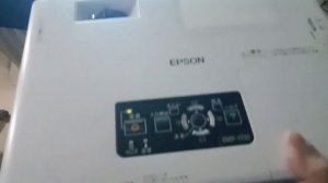 EPSON VGA 2700 LUMENSXGa Resolution eb 1725 Projector
