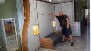 Стенка трансформер, с винтовым шкафом. Подъемная кровать с диваном