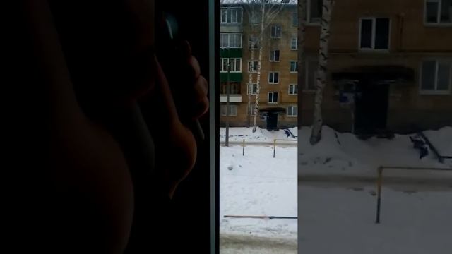 Как открыть окно в подъезде смотреть онлайн