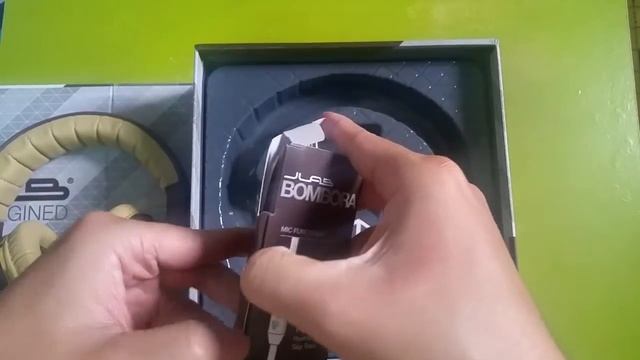 JLab Bombora Over-Ear Headphones with Universal Mic смотреть онлайн