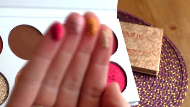 Палетка теней с блестками с Алиэкспресс смотреть онлайн