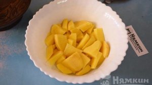 Чанахи в горшочке с куриной грудкой и овощами