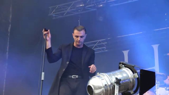 Hurts - Wonderful Life (Subbotnik festival, Moscow)