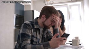 Почему многие девушки обманывают парней?