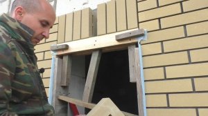 Кирпичная перемычка. Вертикальная кладка с применением облицовочного кирпича.