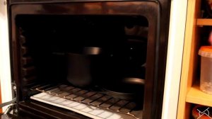 Кастрюля чугунная