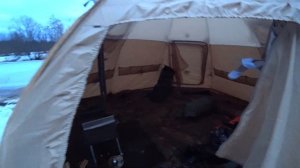 Огромные торосы на горной реке / Аэролодка Берег , рыбалка по последнему льду