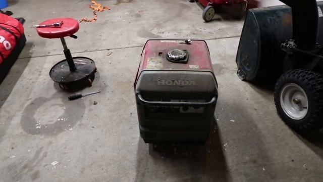 Polaris Snowmobile and Honda Generator Fix. Part 1. The projects begin. смотреть онлайн
